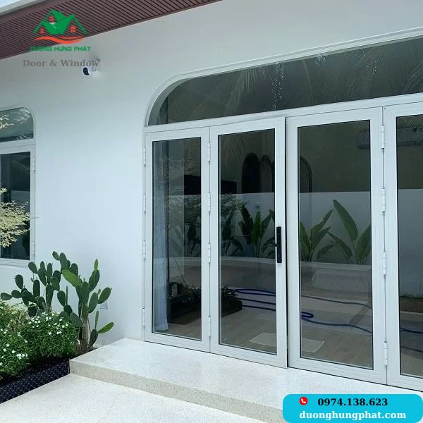 cửa nhôm kính khóa điện tử